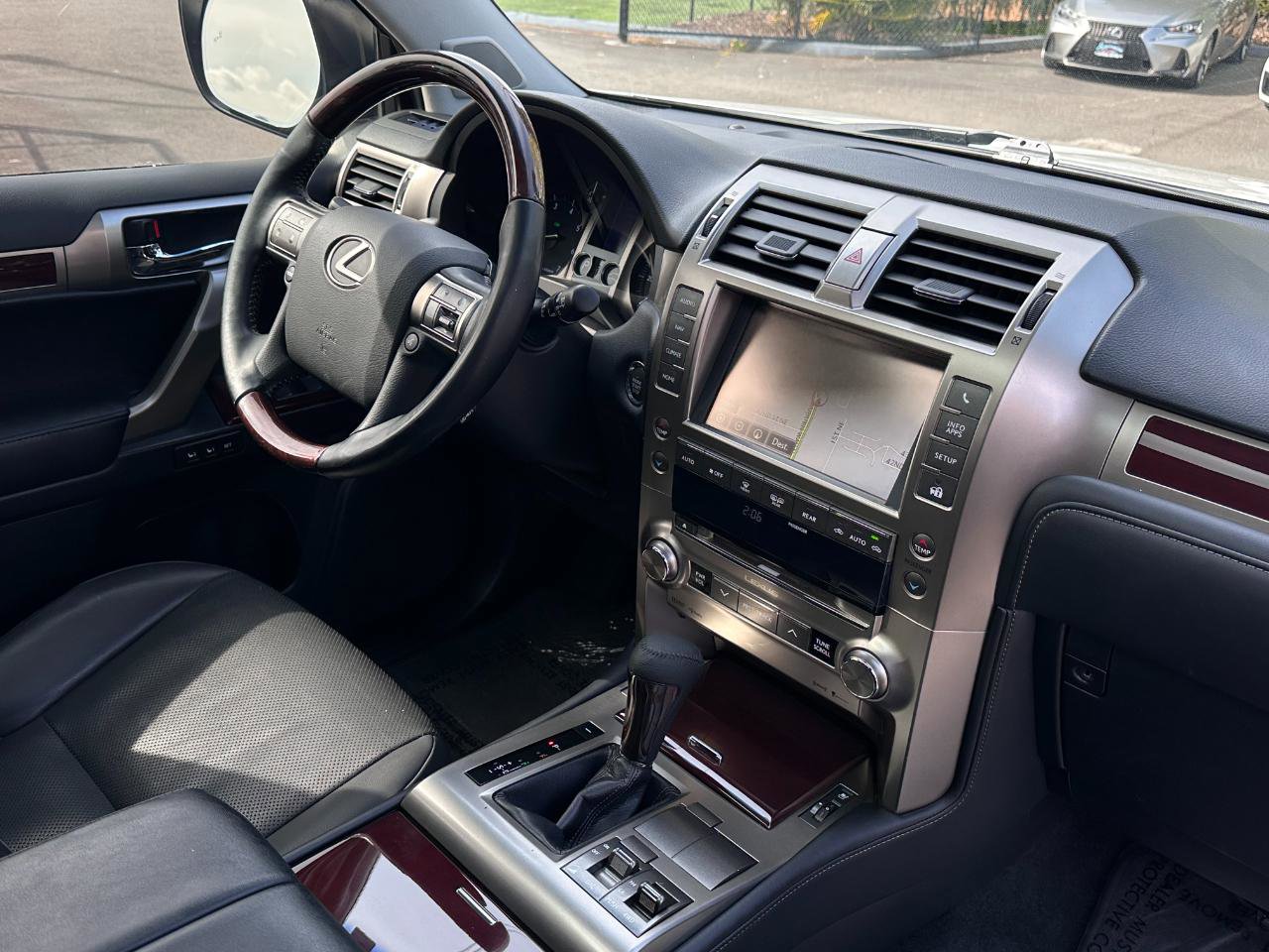 Used 2019 Lexus GX 460 Premium AWD/4WD image 22