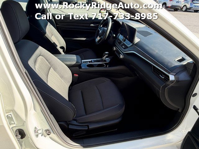 Used 2024 Nissan Altima 2.5 SV w/ SV Premium Package AWD/4WD image 32