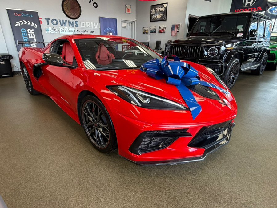 Used 2024 Chevrolet Corvette Stingray Coupe RWD image 3