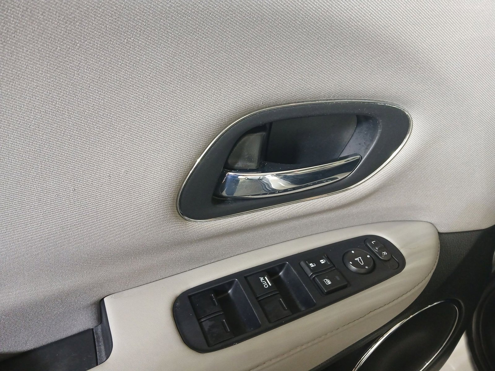 Used 2016 Honda HR-V EX image 15