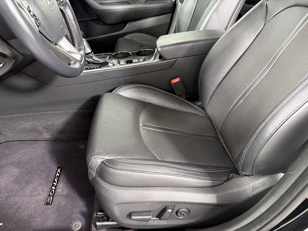 Used 2018 Hyundai Sonata Limited w/ Limited Ultimate Package 03 FWD image 10