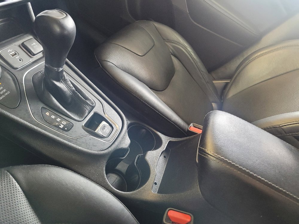 Used 2021 Jeep Cherokee Latitude Lux w/ Comfort/Convenience Group image 26