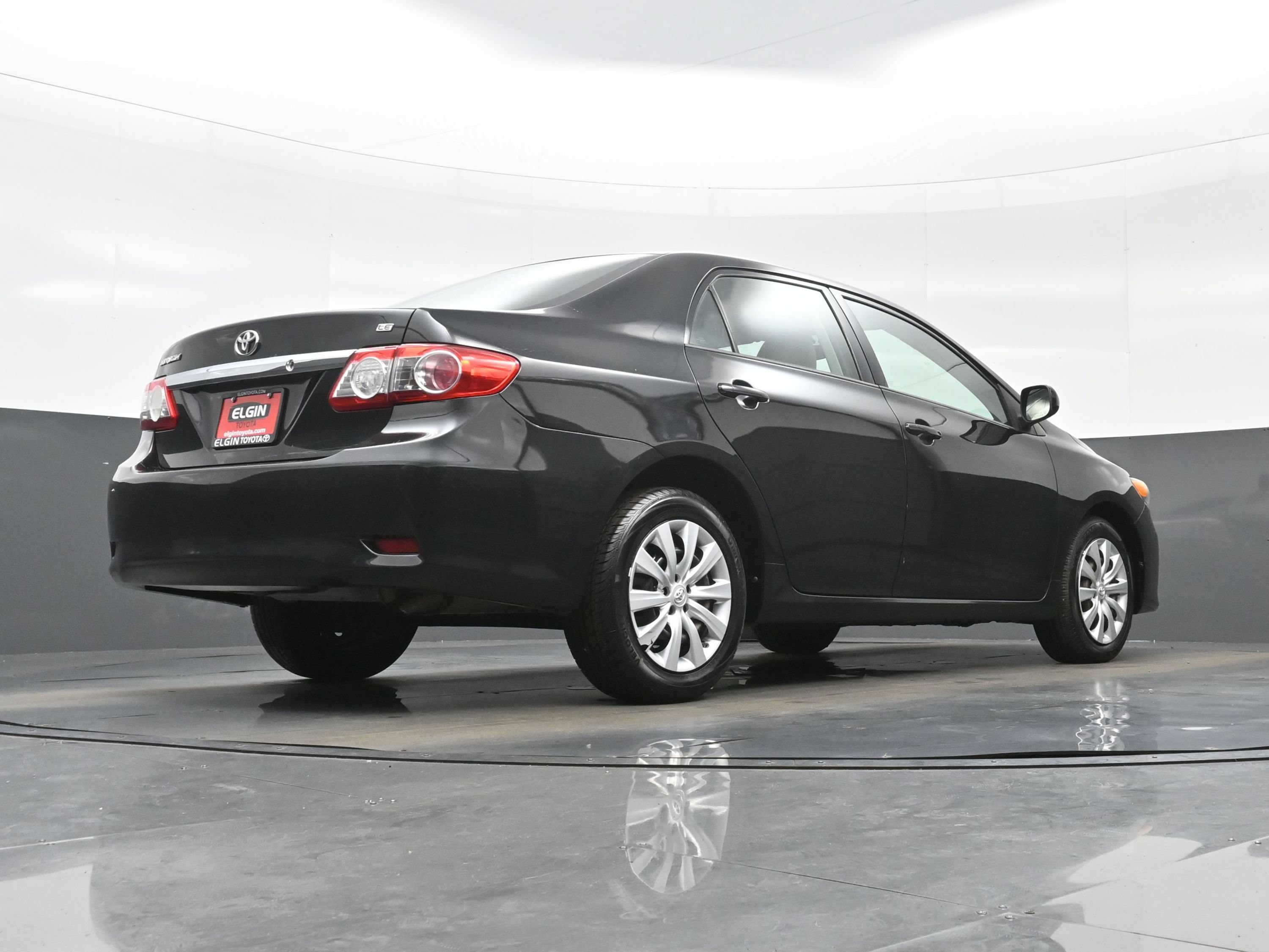 Used 2012 Toyota Corolla LE FWD image 27