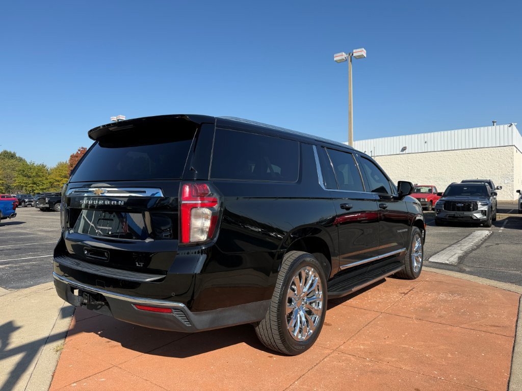 Used 2021 Chevrolet Suburban LT AWD/4WD image 6