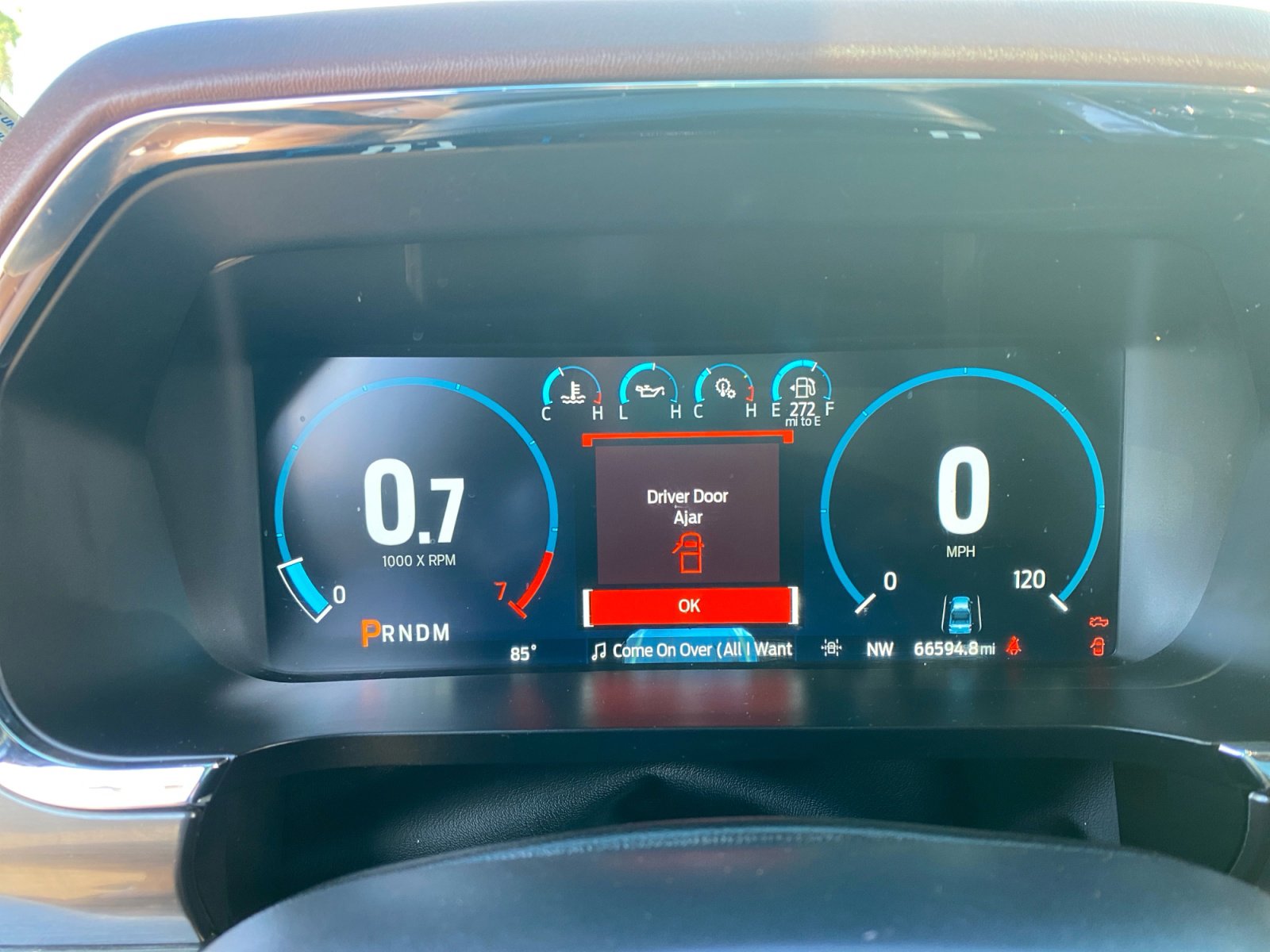 Used 2022 Ford F150 Lariat w/ Equipment Group 502A High image 10