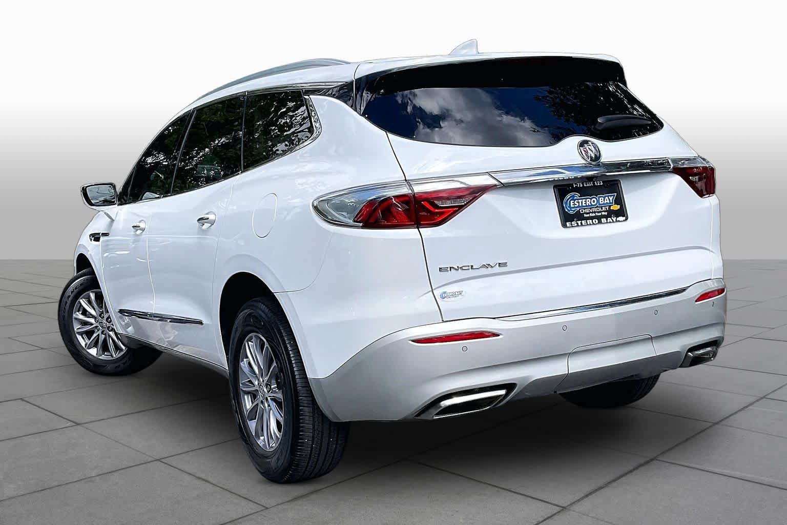 Used 2023 Buick Enclave Essence FWD image 23
