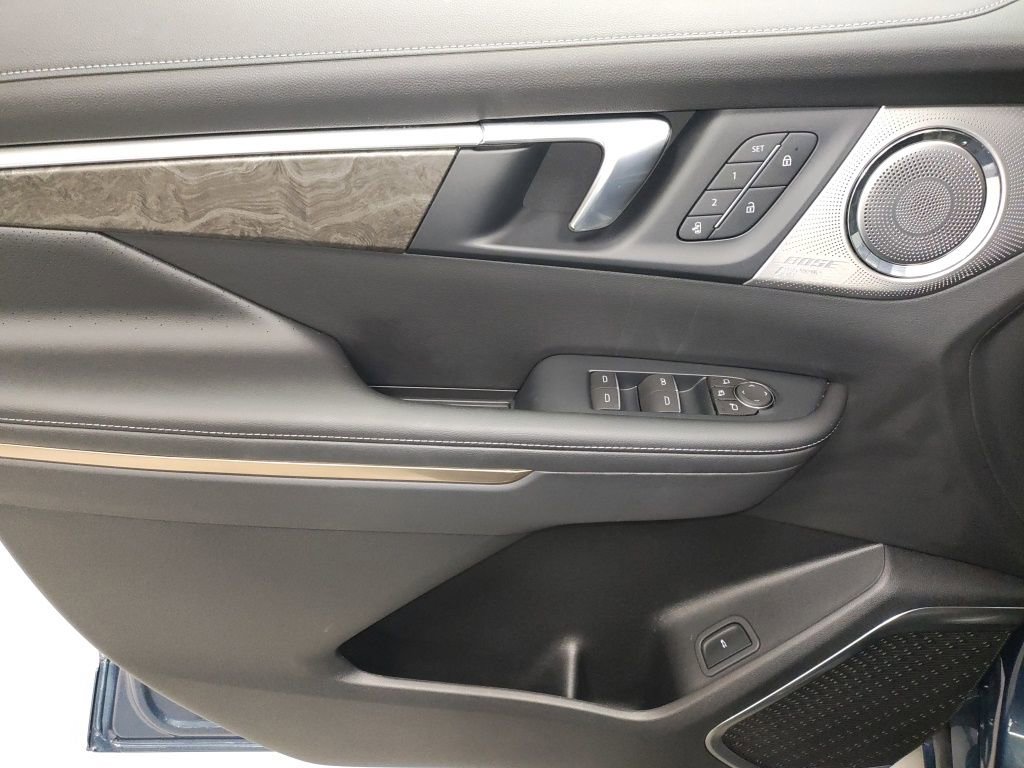 Certified 2025 Buick Enclave Avenir w/ Trailering Package, 5000 lbs. image 27