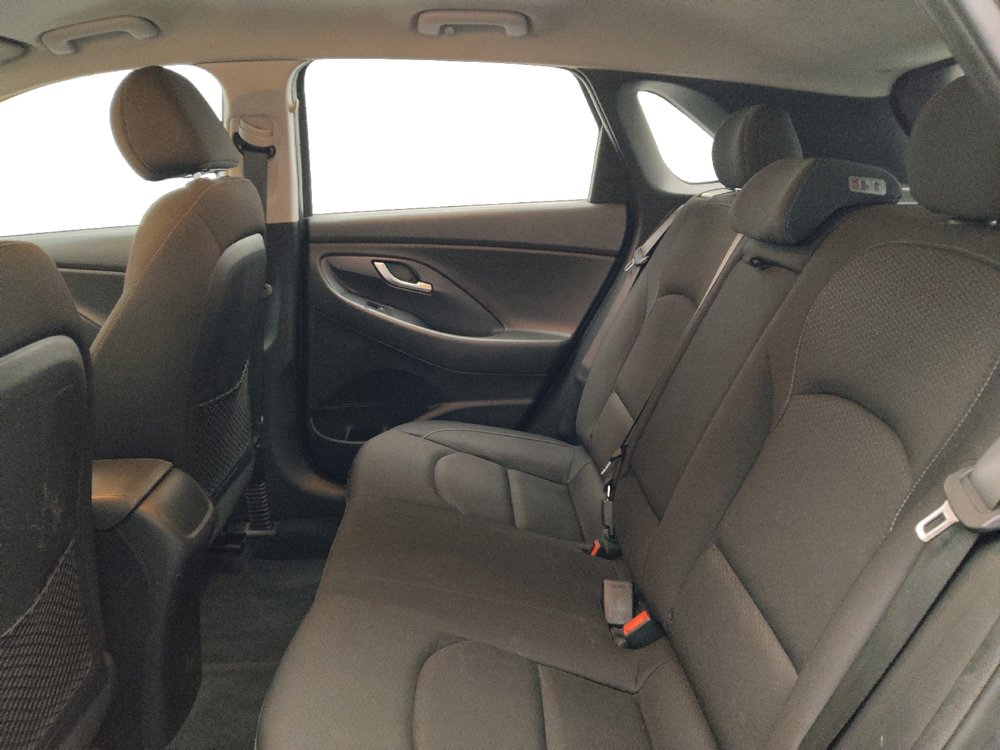 Used 2018 Hyundai Elantra GT image 18