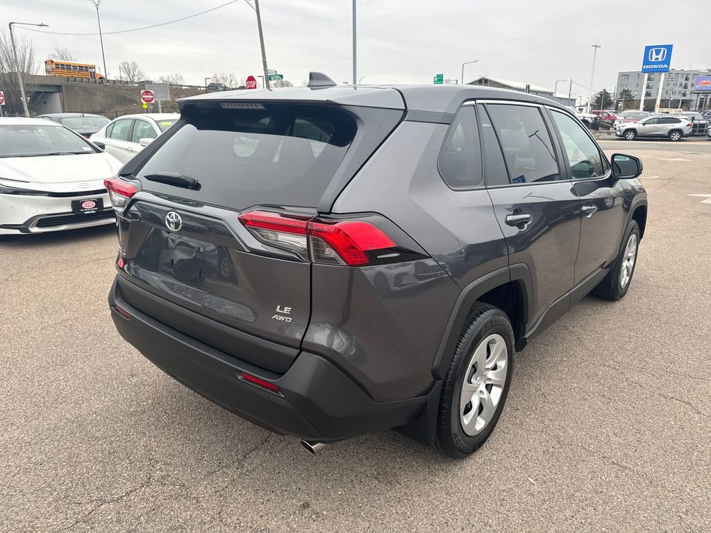 Used 2023 Toyota RAV4 LE AWD/4WD image 8