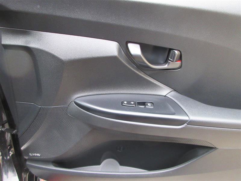 Used 2022 Hyundai Veloster N image 24