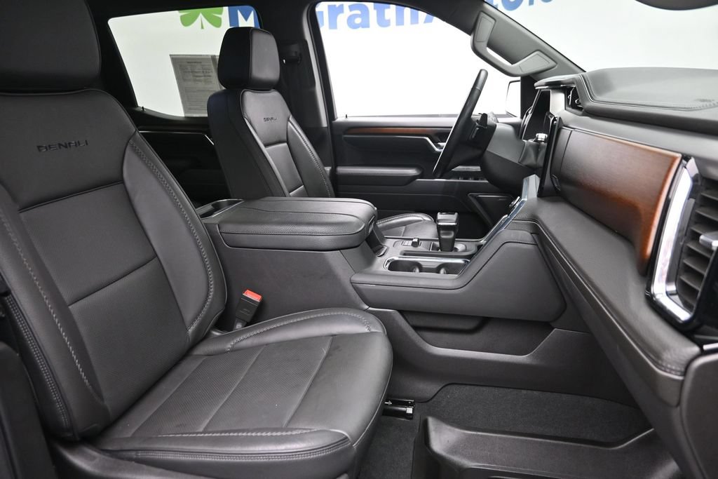 Used 2025 GMC Sierra 1500 Denali w/ Technology Package AWD/4WD image 9
