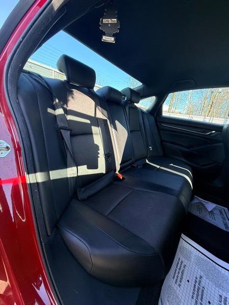 Used 2019 Honda Accord Sport image 12