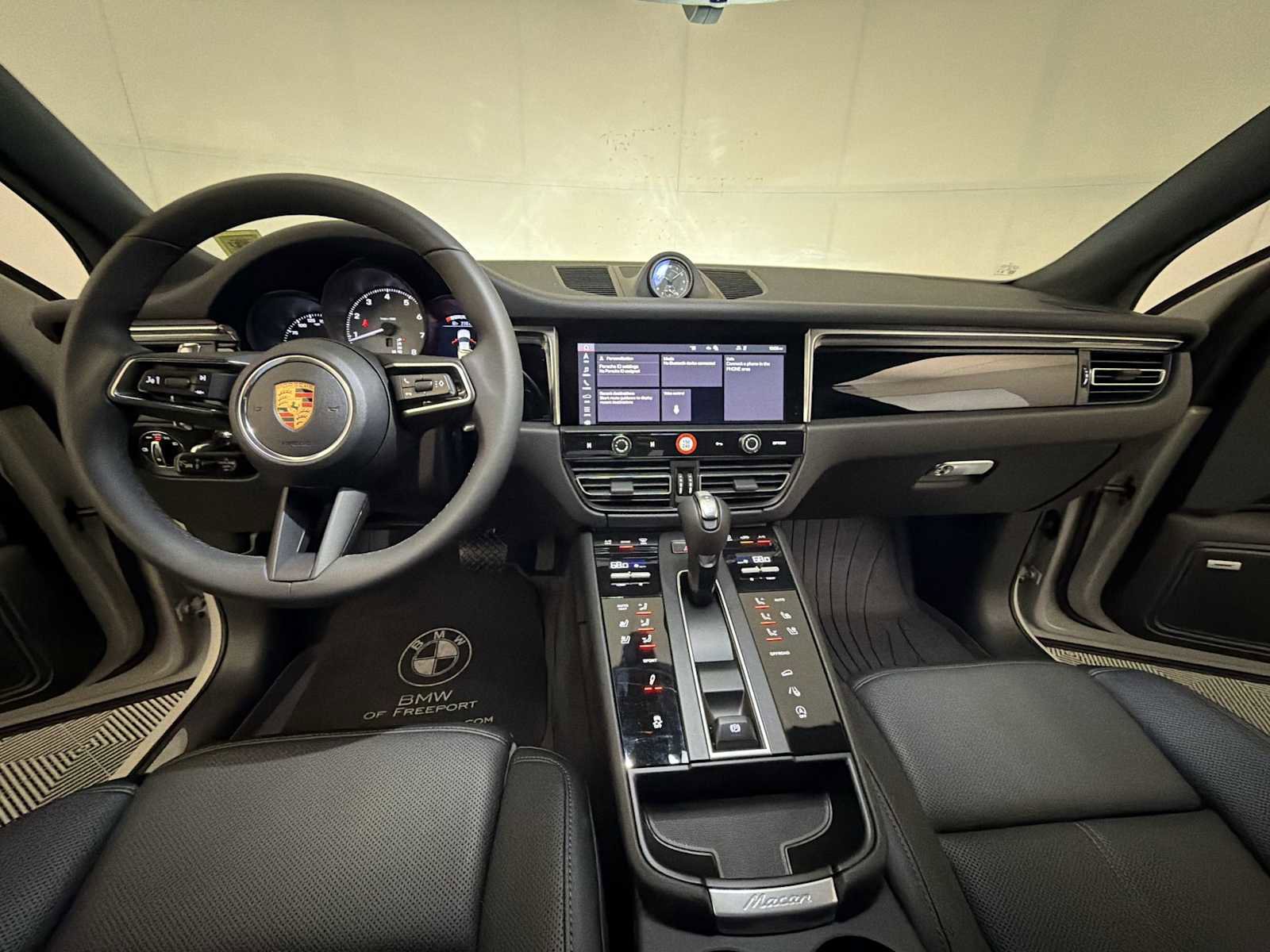 Used 2026 Porsche Macan S AWD/4WD image 12