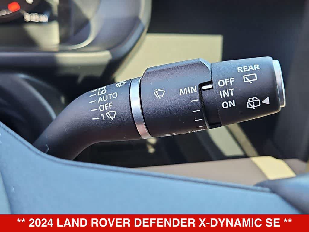 Used 2024 Land Rover Defender 130 X-Dynamic SE AWD/4WD image 26