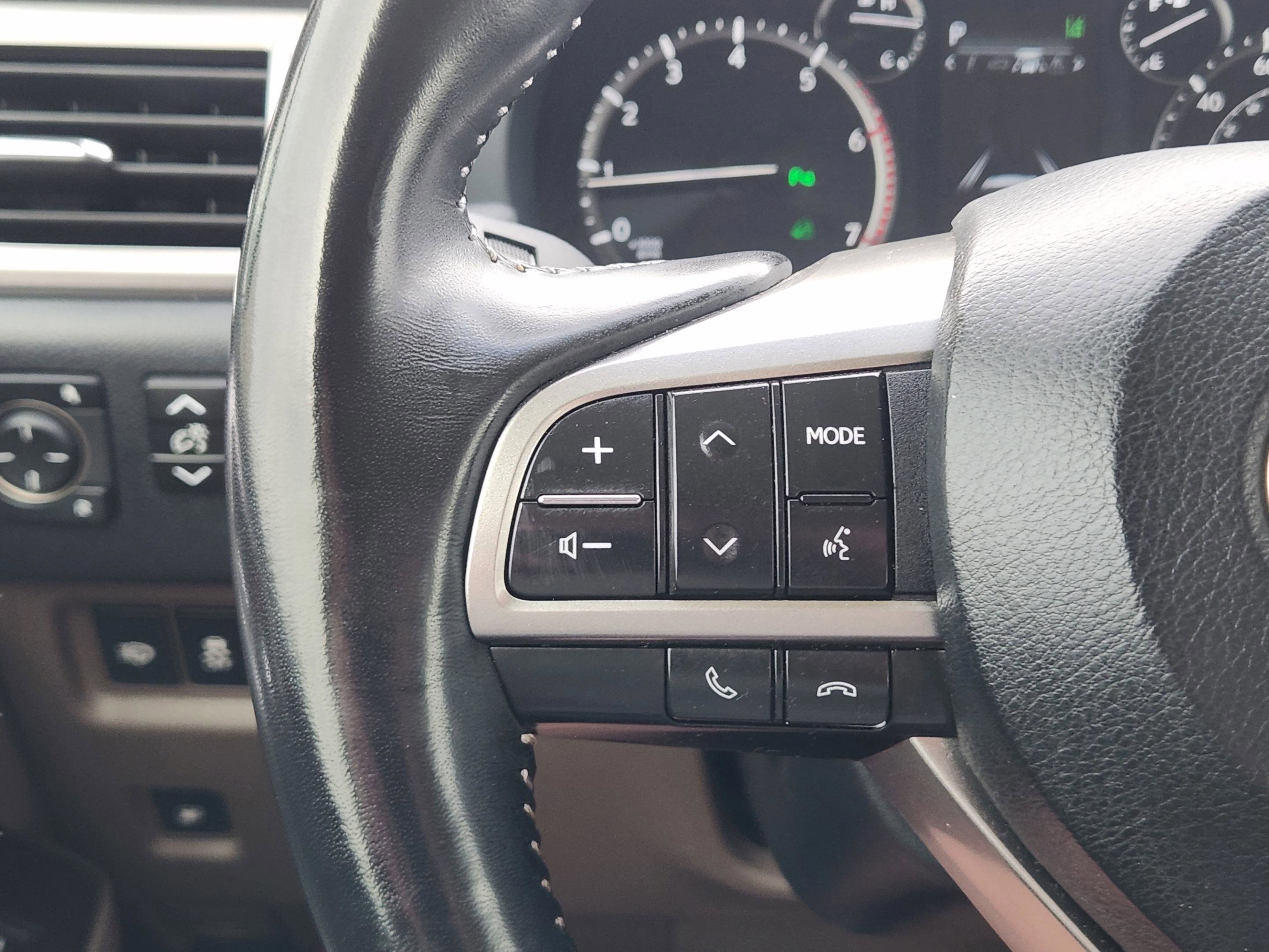 Used 2023 Lexus GX 460 Luxury w/ Sport Design Package image 28