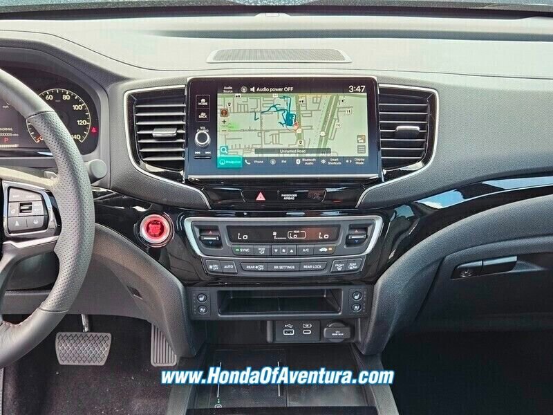 New 2025 Honda Ridgeline Black Edition image 12