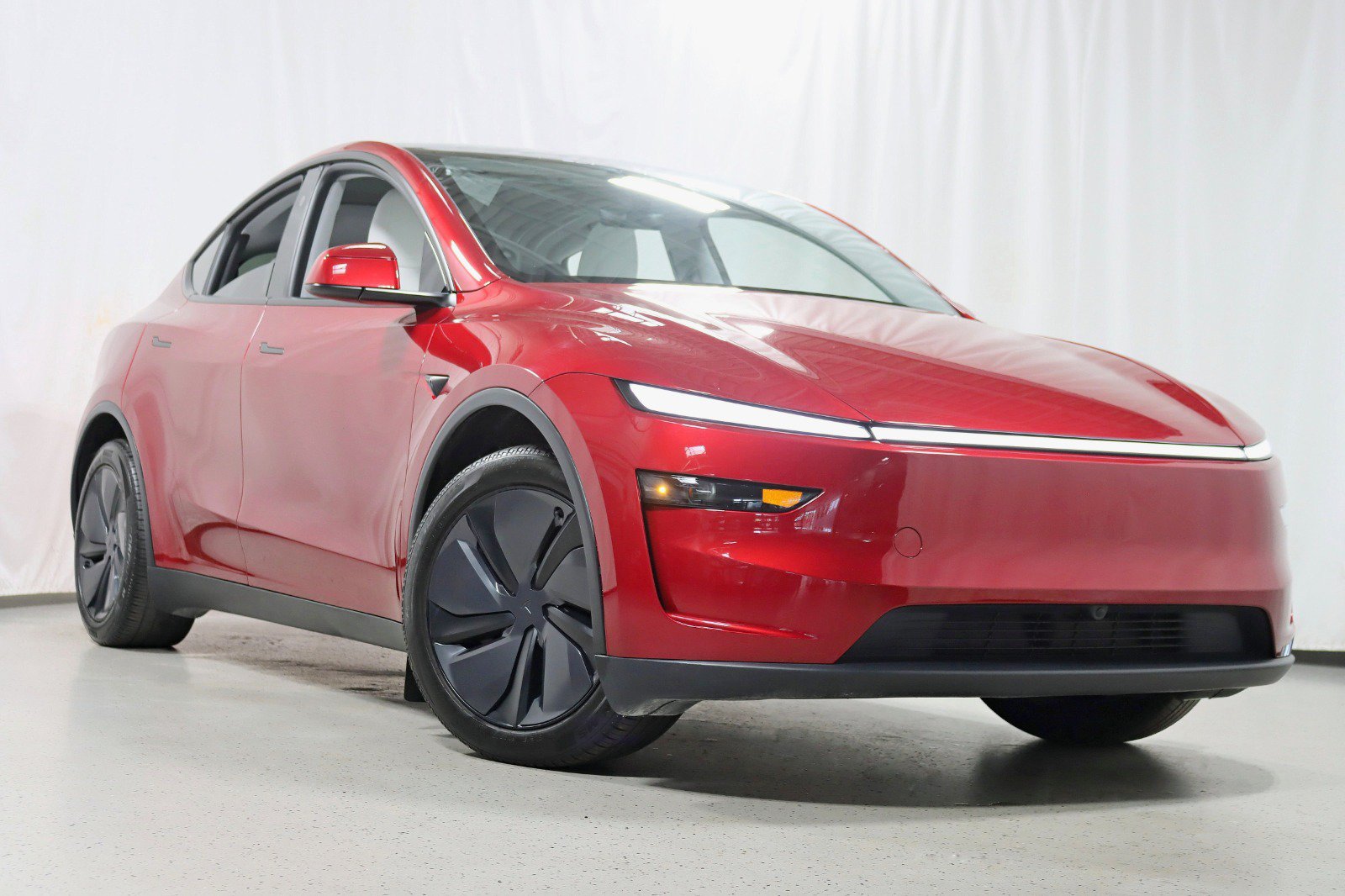 Used 2026 Tesla Model Y AWD image 7