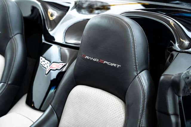 Used 2010 Chevrolet Corvette Grand Sport w/ Preferred Equipment Group image 16