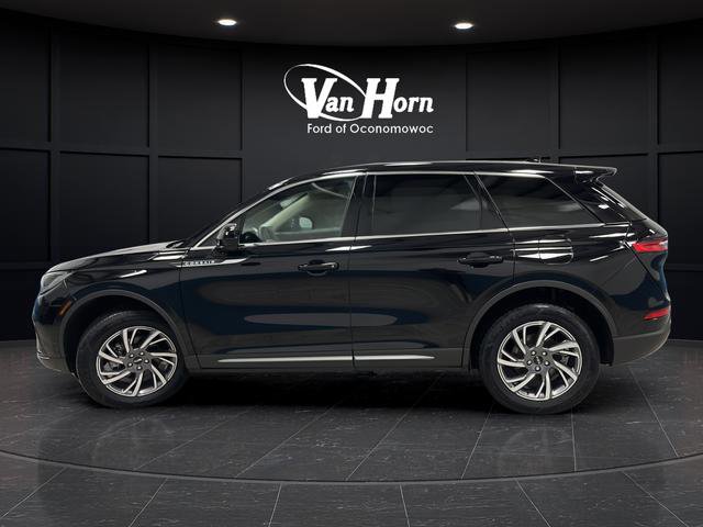 Used 2024 Lincoln Corsair AWD image 6