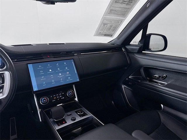 Used 2023 Land Rover Range Rover SE image 26
