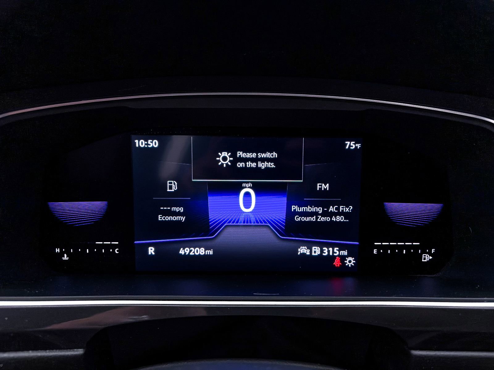 Used 2022 Volkswagen Tiguan SE image 30