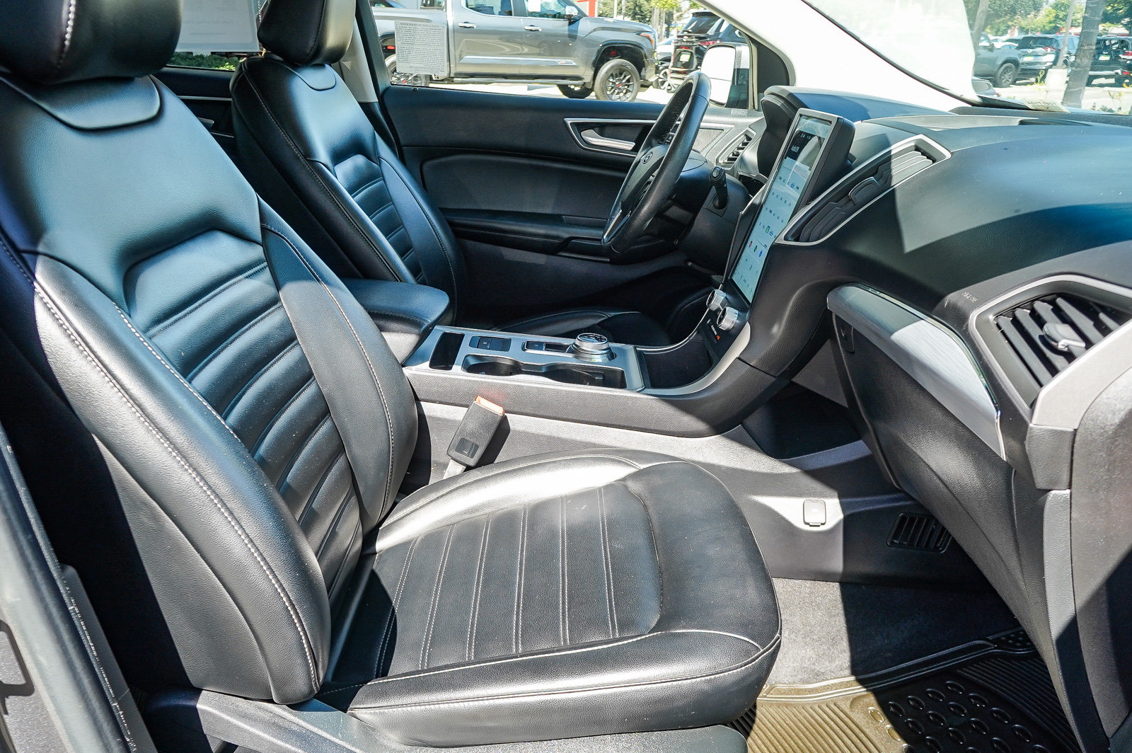 Used 2022 Ford Edge SEL AWD/4WD image 18