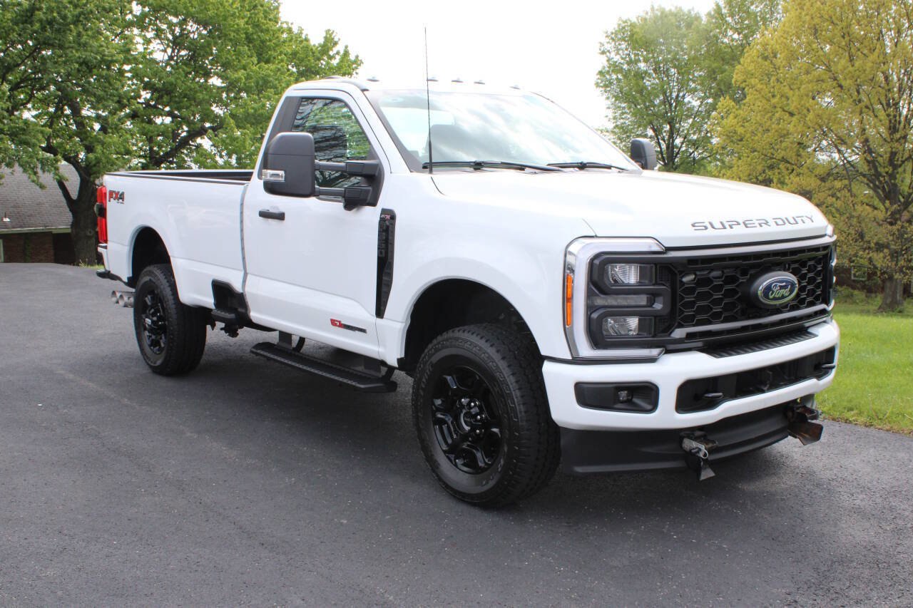 Used 2023 Ford F350 XL w/ STX Appearance Package AWD/4WD image 1
