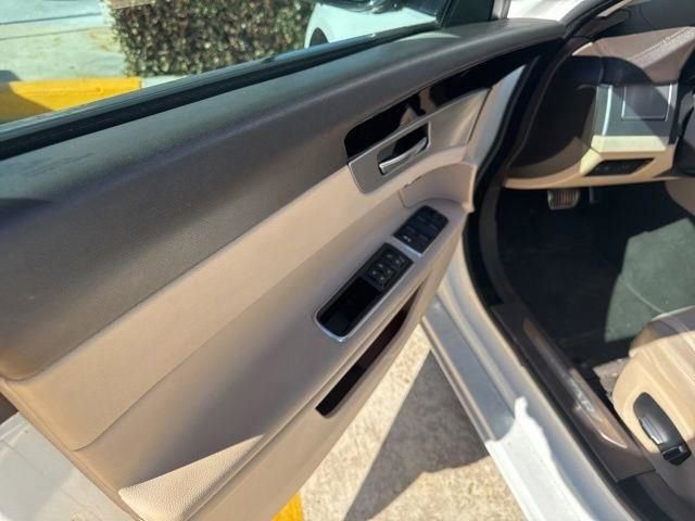 Used 2019 Jaguar XF Premium image 18