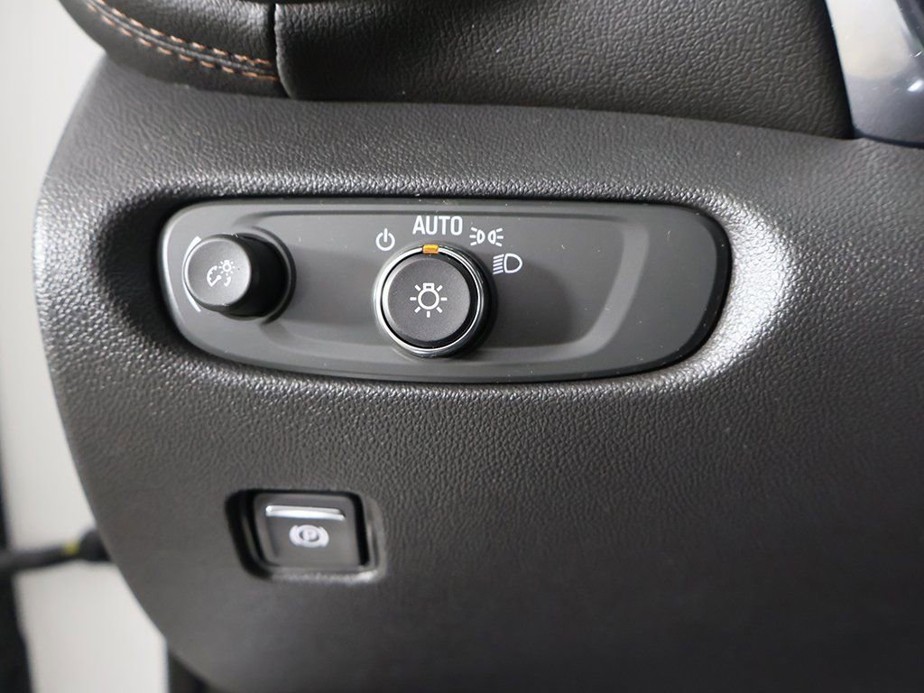 Used 2024 Chevrolet Blazer Premier w/ Enhanced Convenience Package image 43