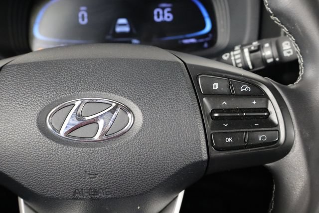 Used 2025 Hyundai Venue SEL FWD image 10
