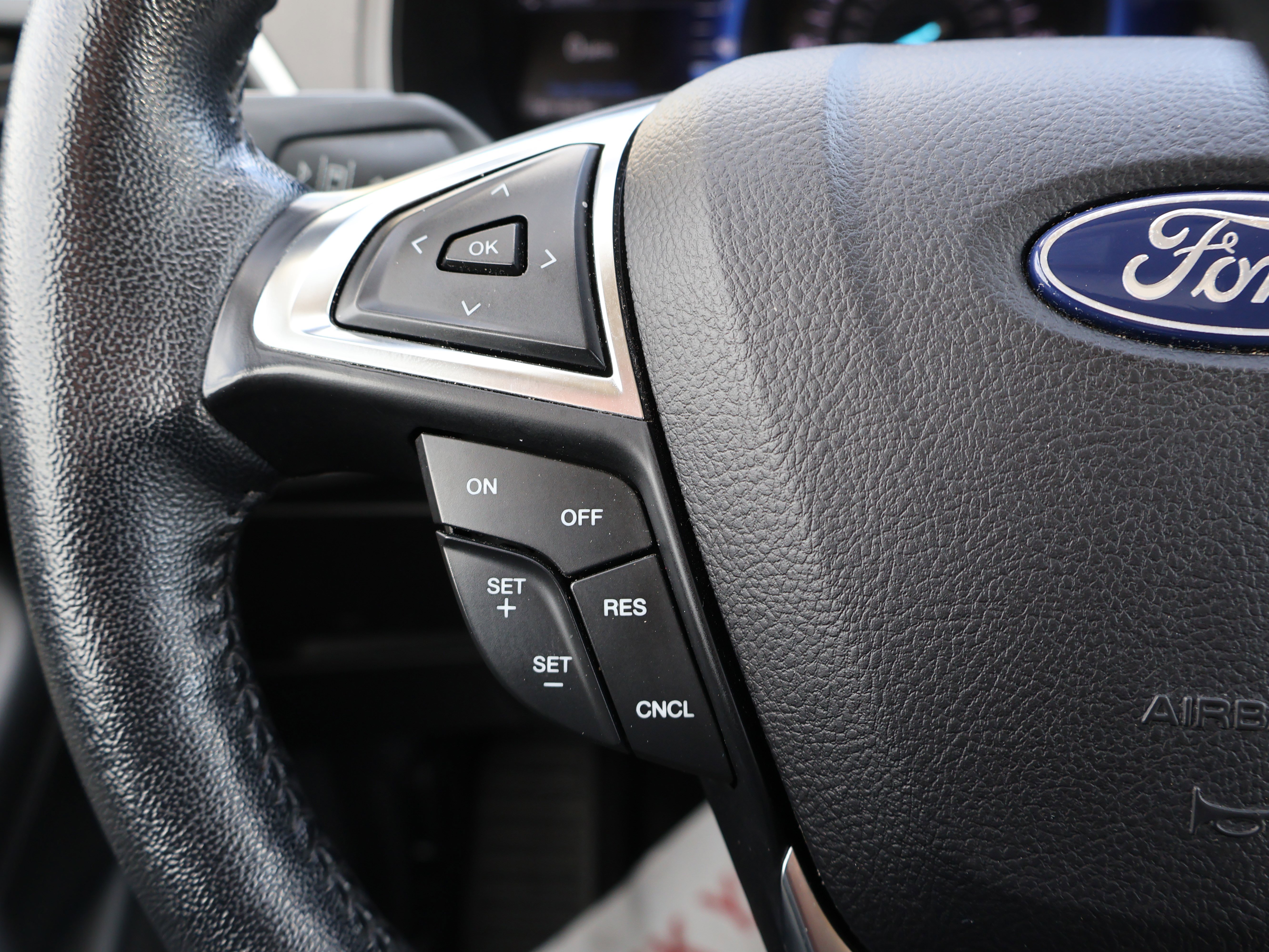 Used 2022 Ford Edge SEL image 36