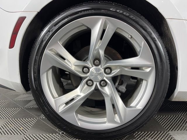 Used 2022 Chevrolet Camaro LT image 15