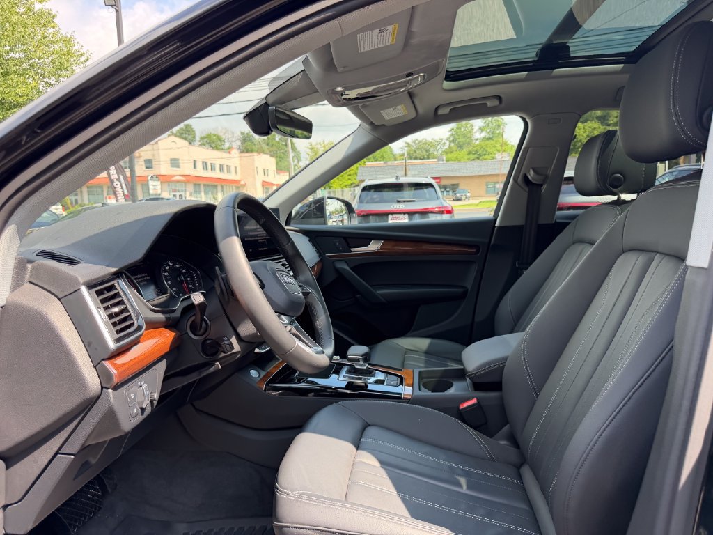 Used 2023 Audi Q5 2.0T Premium AWD/4WD image 17