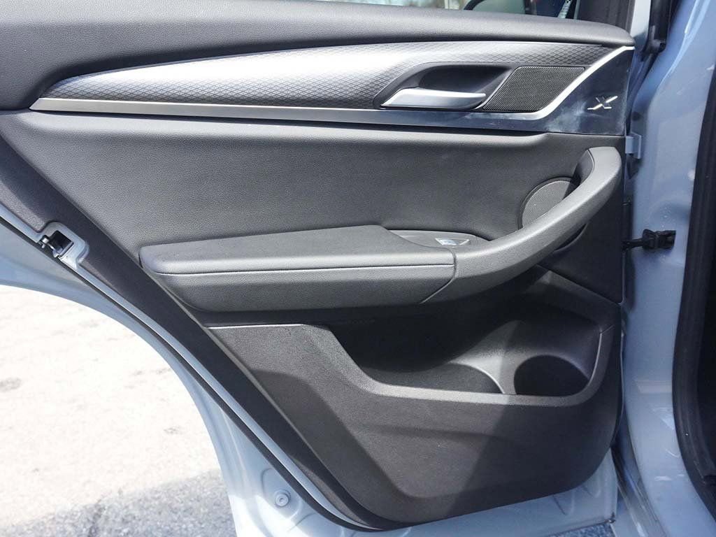 Used 2022 BMW X4 xDrive30i w/ M Sport Package image 24