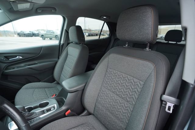 Used 2022 Chevrolet Equinox LT w/ Driver Convenience Package image 34