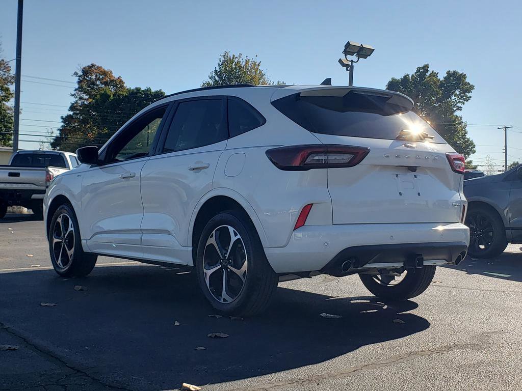 Used 2023 Ford Escape ST-Line Select w/ Tech Pack #2 image 5