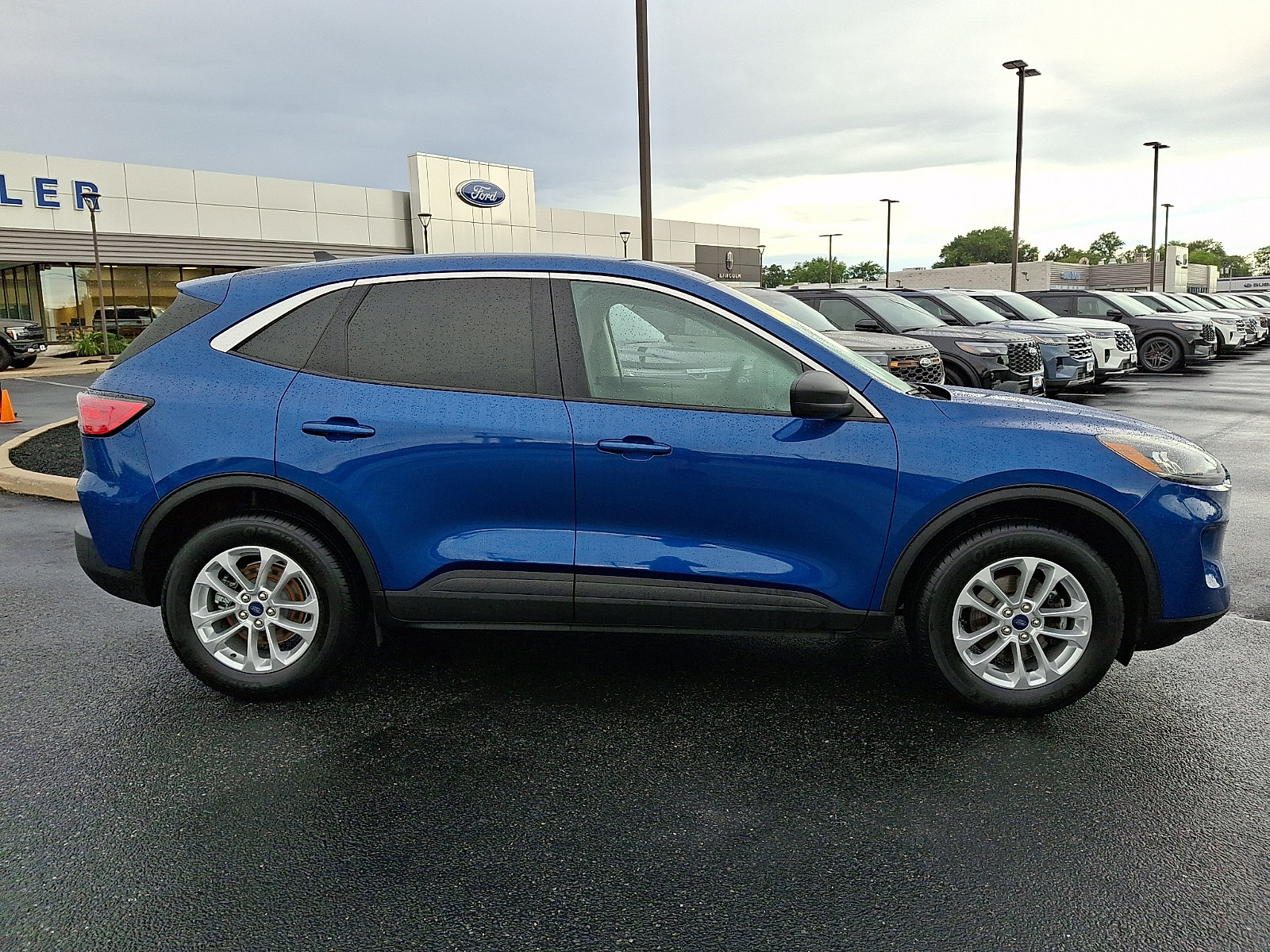 Certified 2022 Ford Escape SE AWD/4WD image 7