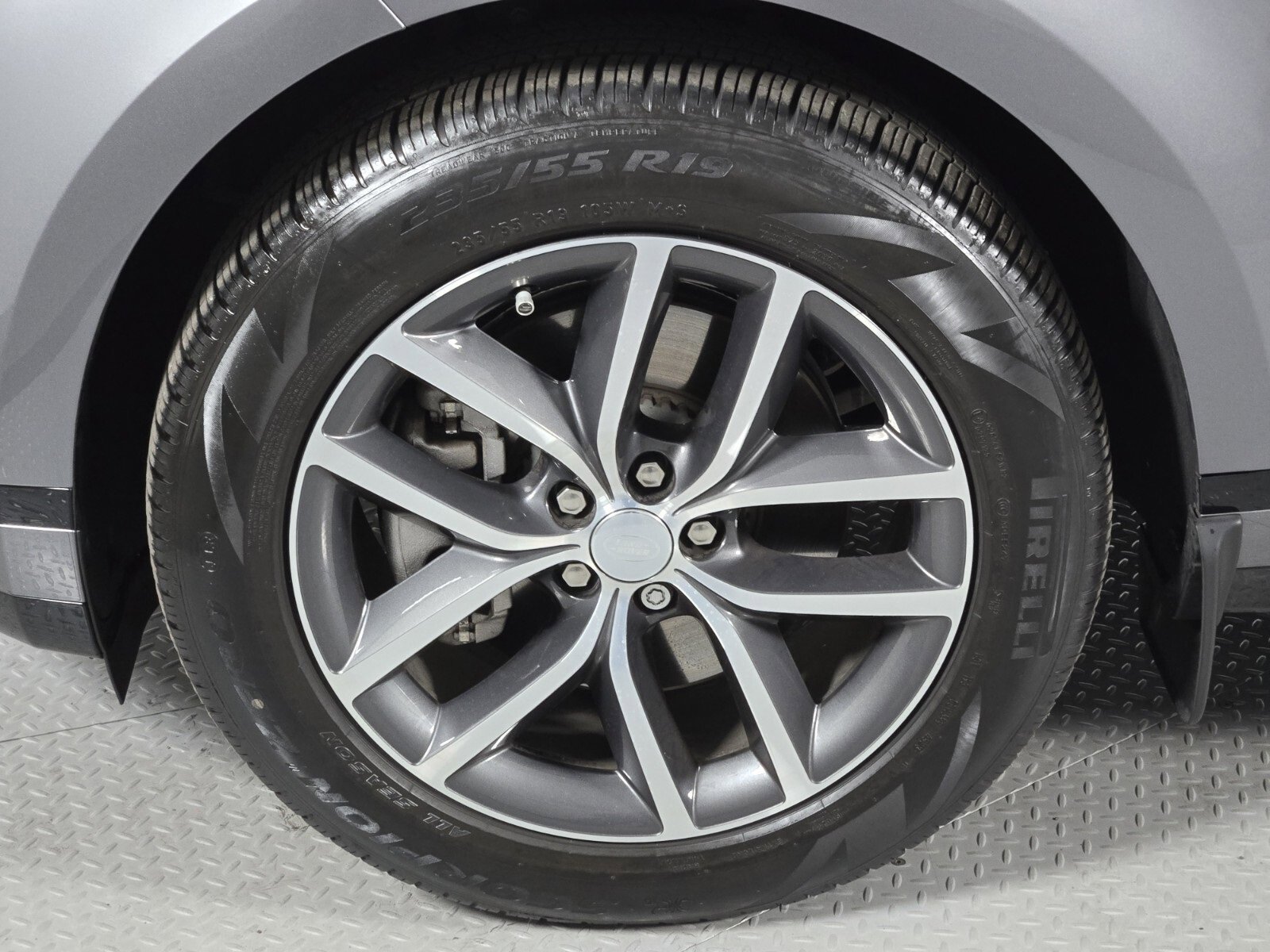 Used 2024 Land Rover Range Rover Evoque Dynamic SE image 9