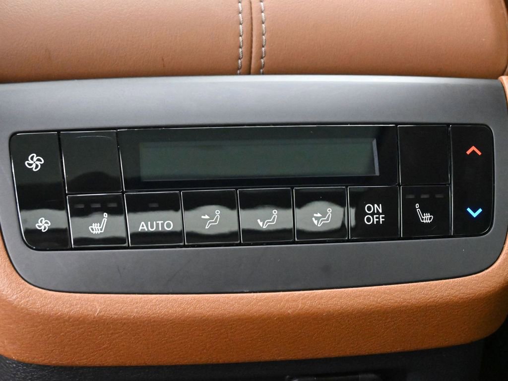 Used 2023 Nissan Pathfinder Platinum image 21