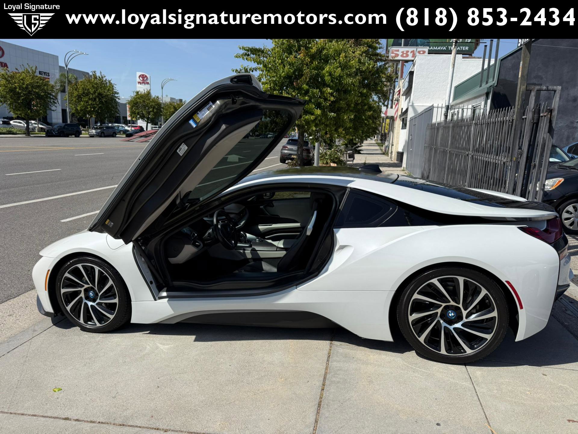 Used 2016 BMW i8 image 18