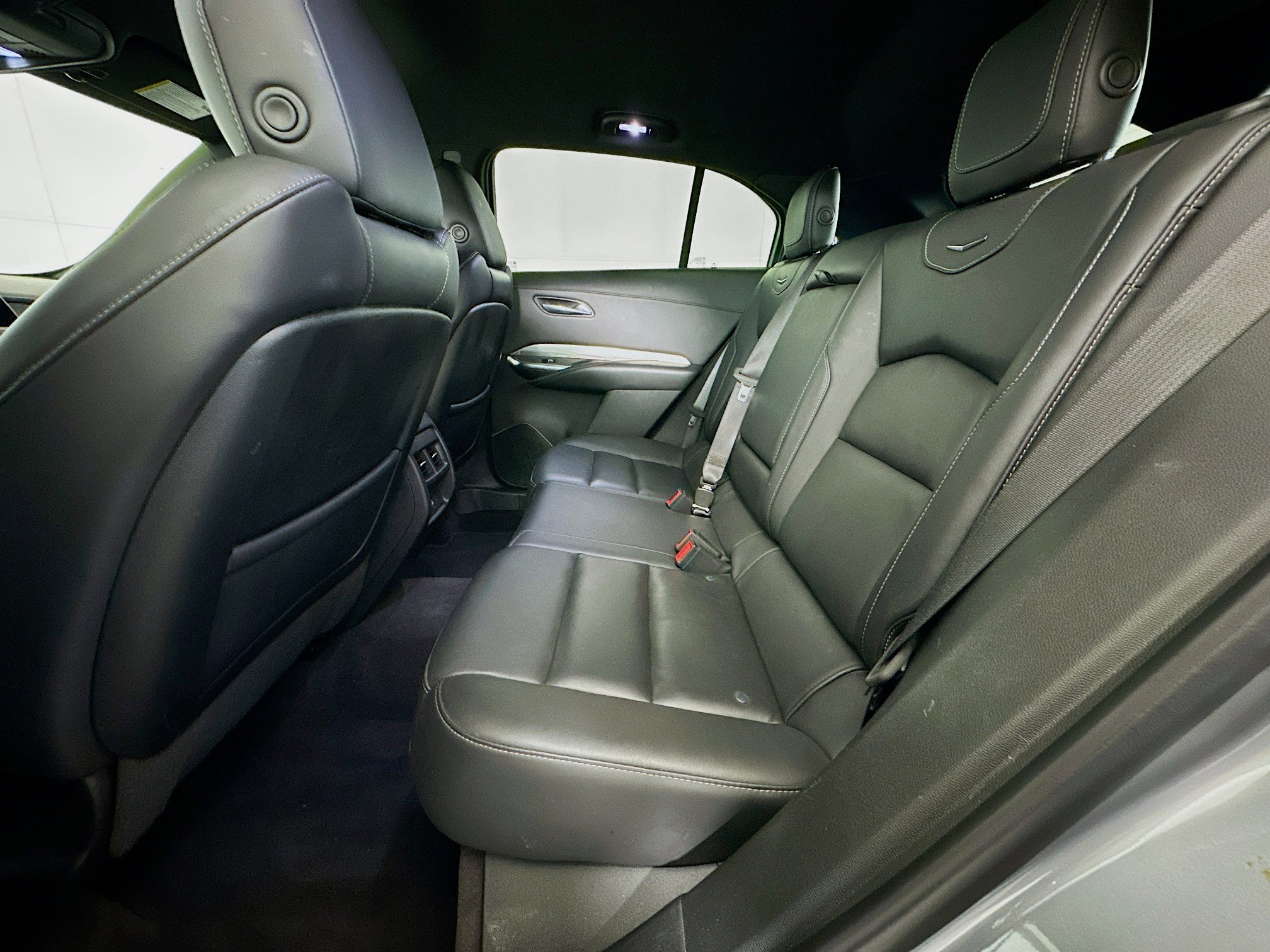 Used 2024 Cadillac XT4 Premium Luxury image 27