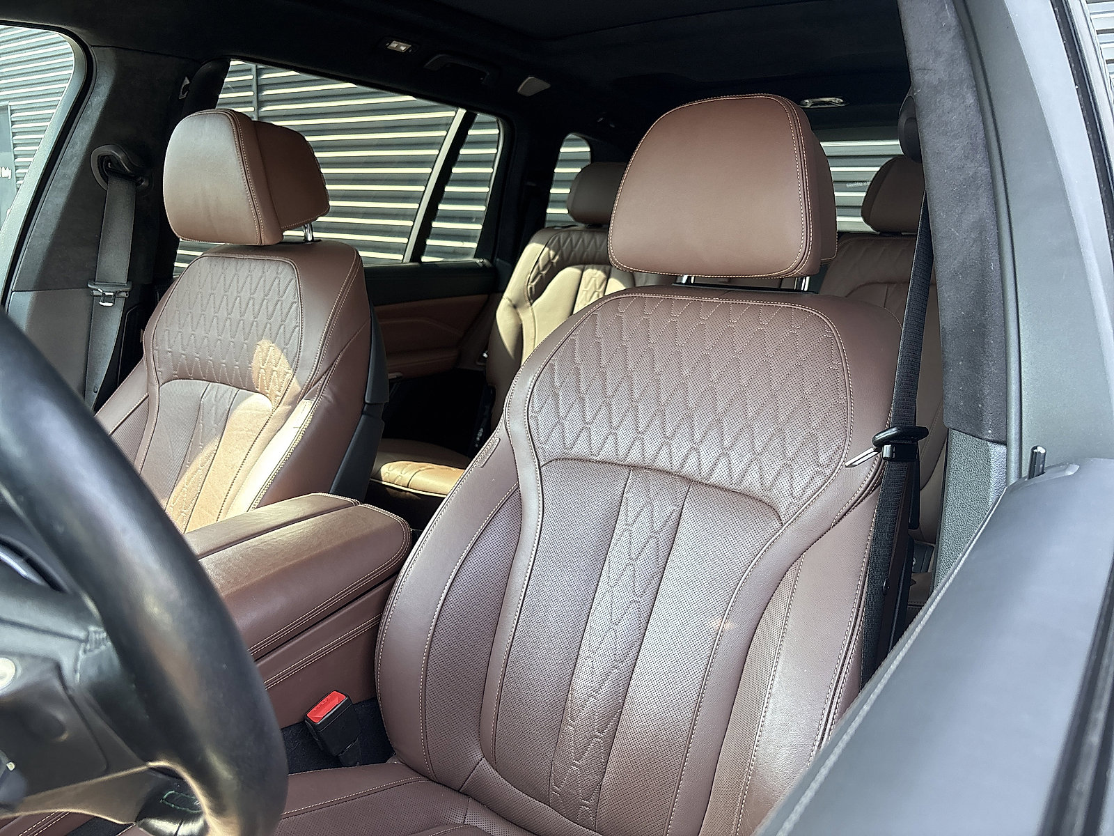 Used 2022 BMW ALPINA XB7 image 28