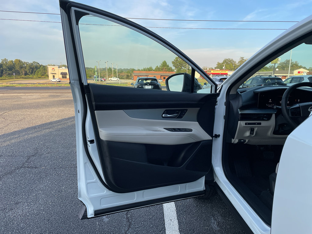 New 2026 Nissan Murano SL image 8