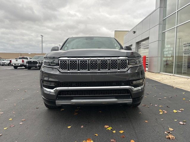 Used 2022 Jeep Grand Wagoneer Series III w/ Flexible Seating Group image 2