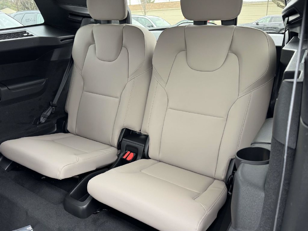 New 2026 Volvo XC90 B6 Plus AWD/4WD image 15