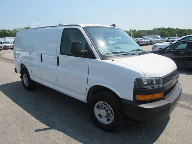 Certified 2025 Chevrolet Express 2500 w/ Driver Convenience Package RWD image 4