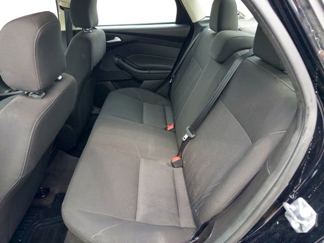 Used 2017 Ford Focus SE w/ Cold Weather Package image 10