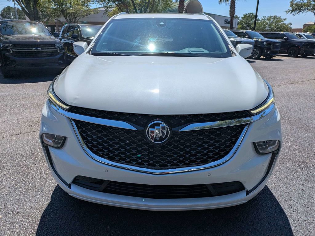 Used 2023 Buick Enclave Avenir w/ Avenir Technology Package FWD image 8