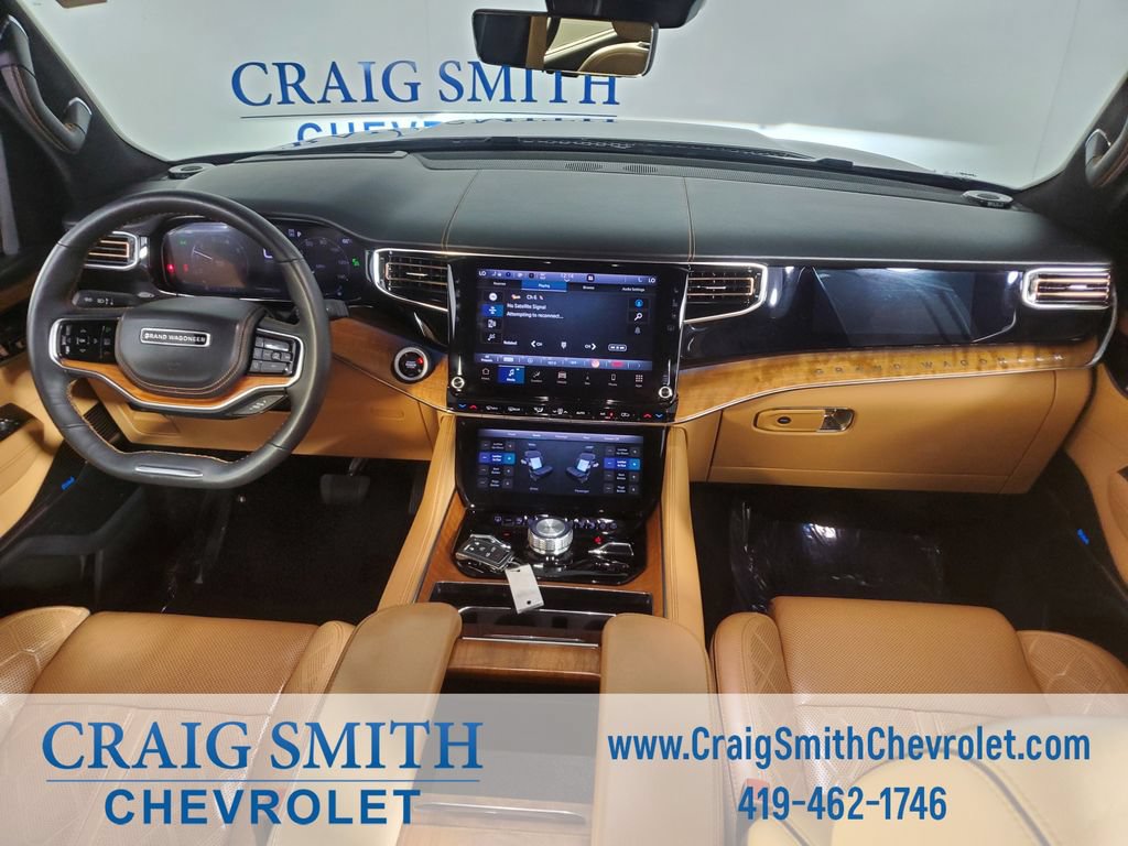 Used 2023 Jeep Grand Wagoneer Series III AWD/4WD image 16