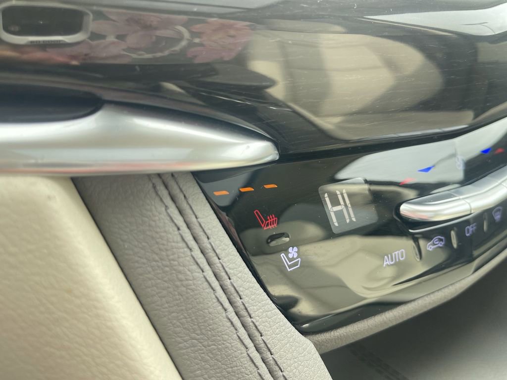 Used 2024 Cadillac XT6 Premium Luxury w/ LPO, Floor Liner Package image 30